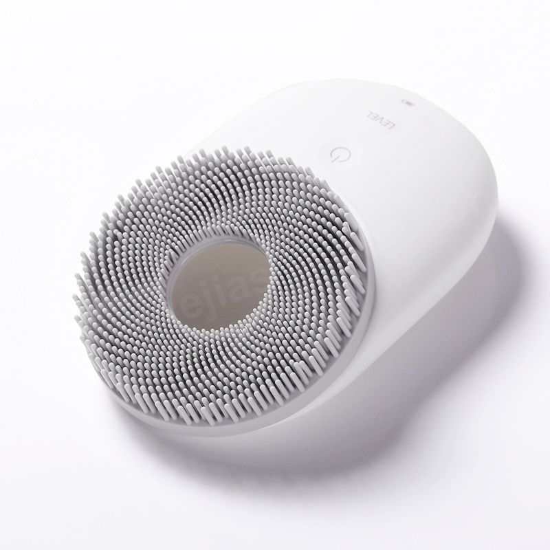 LSR Overmolded Medical Grade Silicone Facial Cleansing Brush
